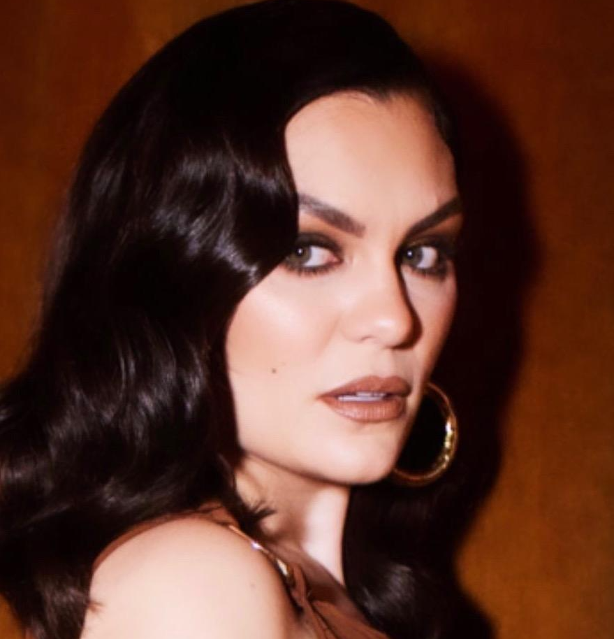 Jessie J is on Celebrity-Accounts.com